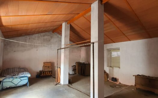 Amplia casa en venta en Pedroche de 500m2