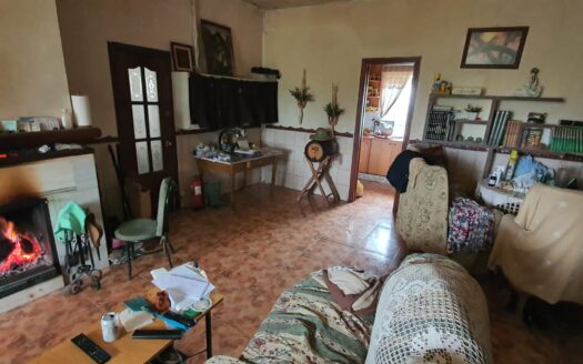 Venta de naves con chalet en Dos Torres