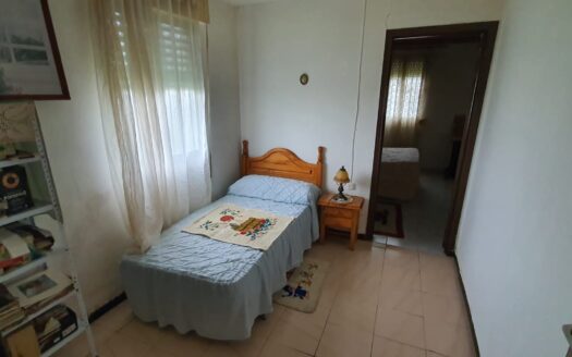 Venta de naves con chalet en Dos Torres