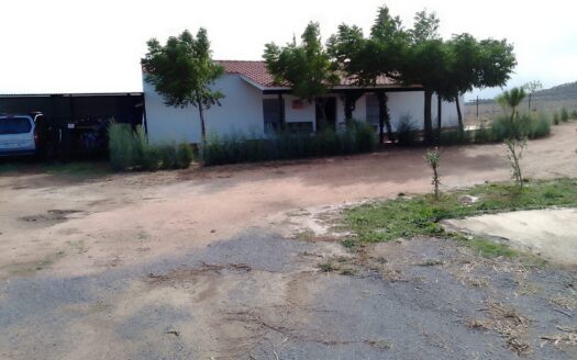Venta de terreno con chalet en Fuente Obejuna
