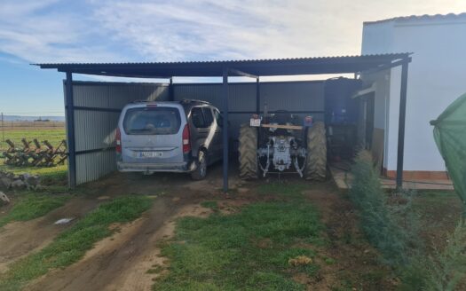 Venta de terreno con chalet en Fuente Obejuna
