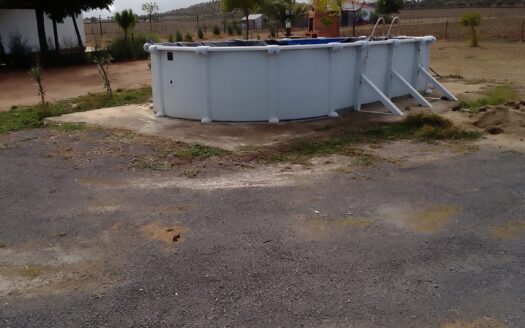 Venta de terreno con chalet en Fuente Obejuna